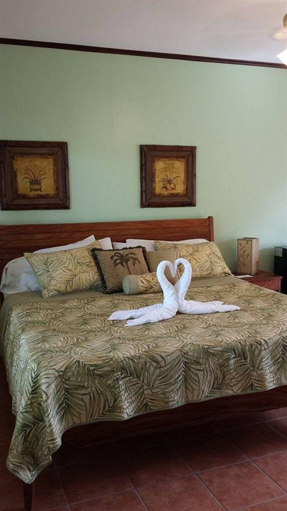 Hotel Delfin Front 3*