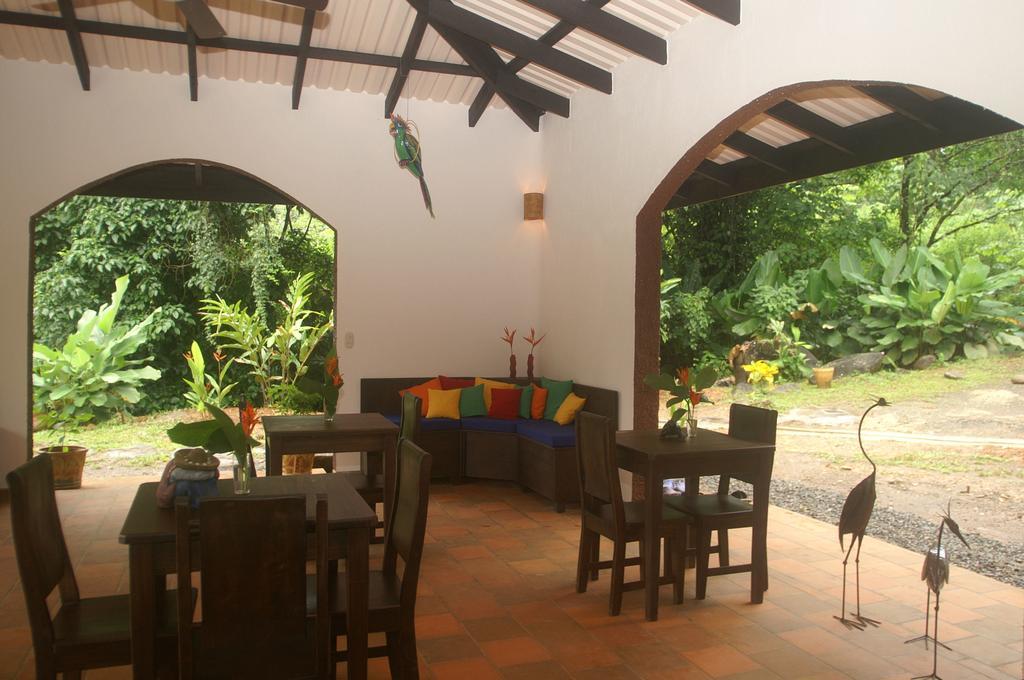 La Cacatua Hotel 3*