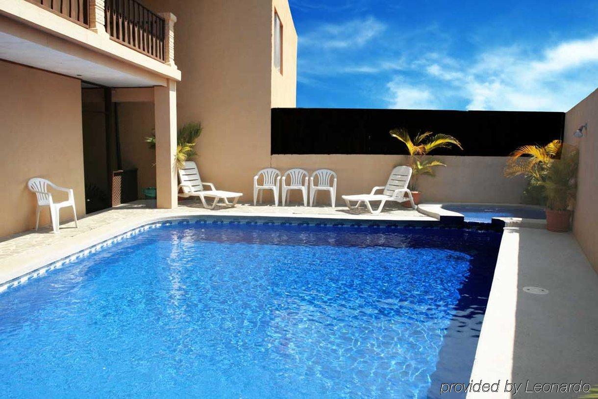 Blue Palm Hotel 2*