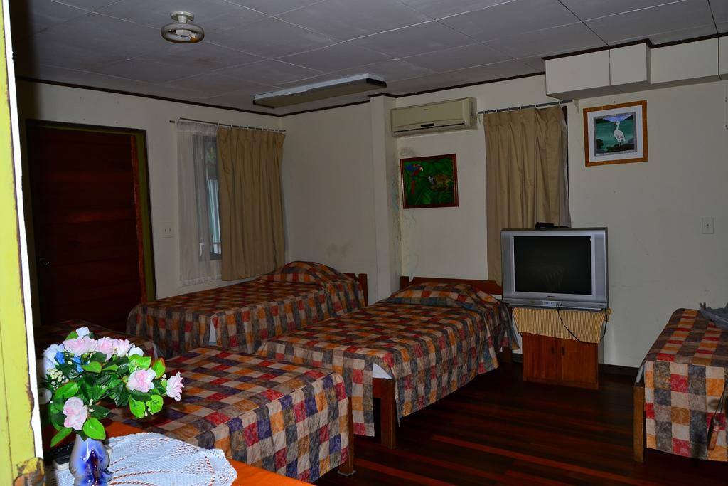 Hotel Sierpe River