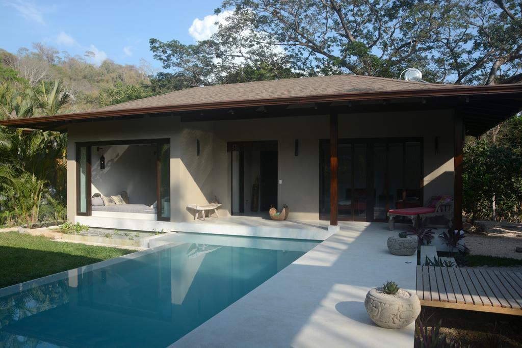 Casas De Agua Playa Santa Teresa (Puntarenas)