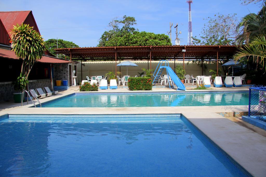 Hotel Oasis Del Pacifico *