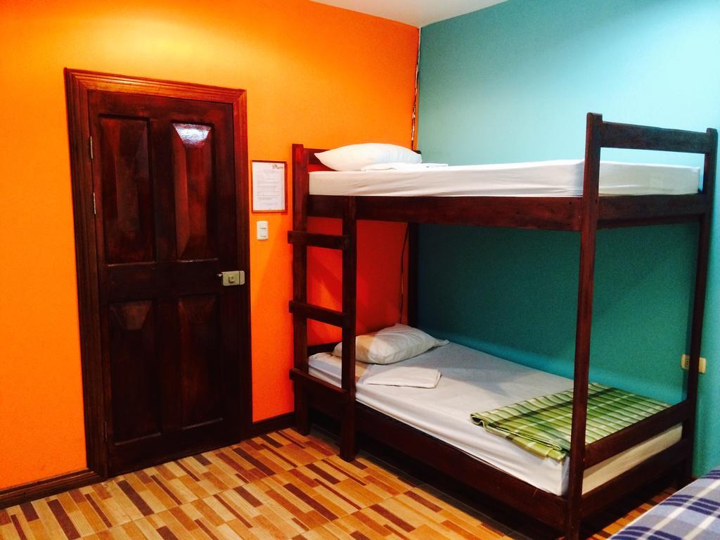 Coral Reef Surf And Camp Hostel