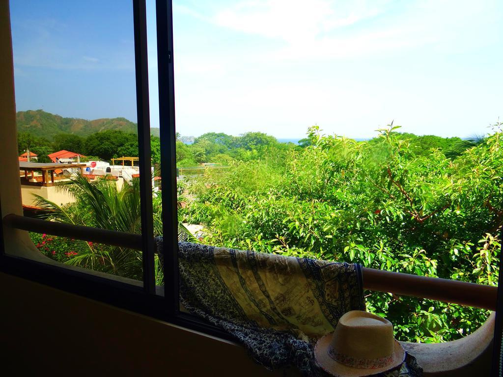 Tropical Gardens Coco Sunset Hill Apartment