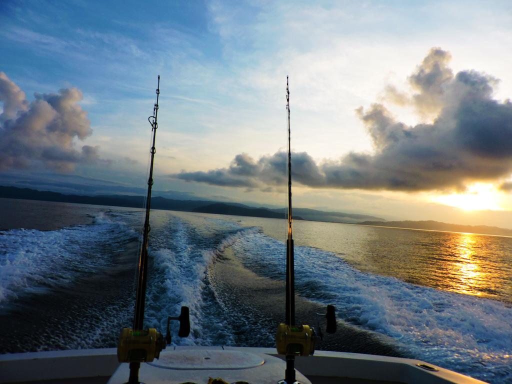 Fish Hook Marina Golfito