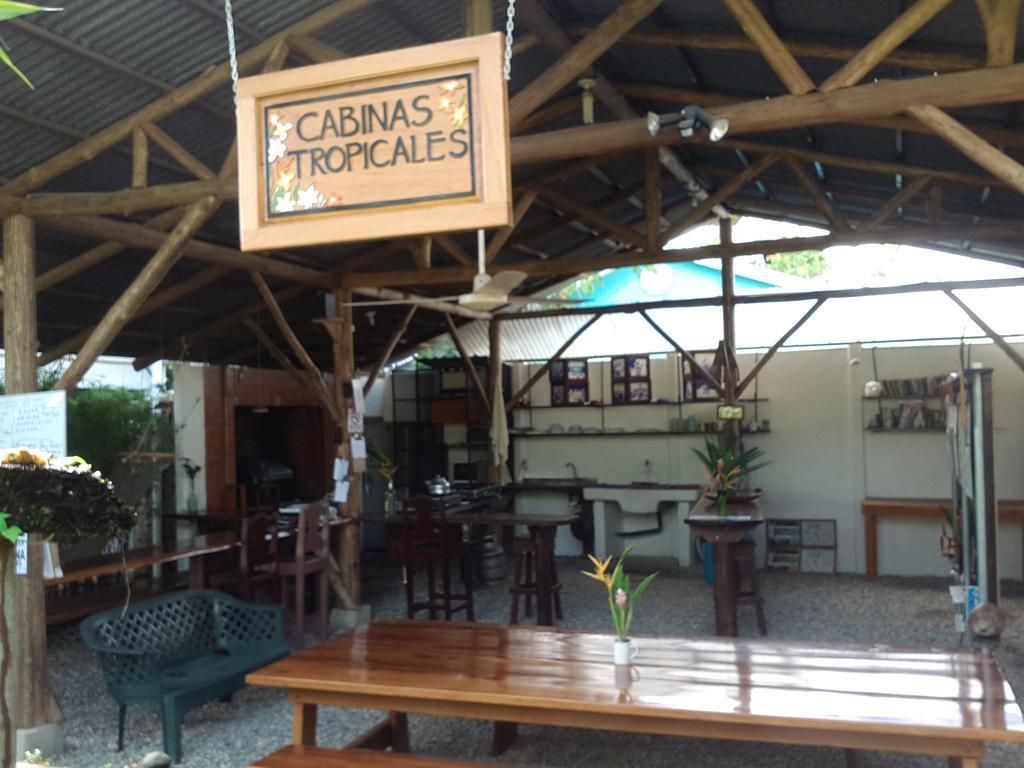 Hotel Cabinas Tropicales 3*