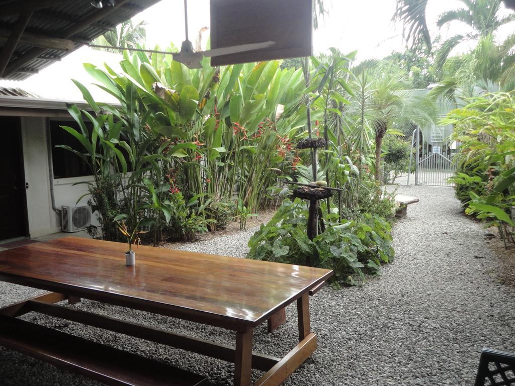 Hotel Cabinas Tropicales