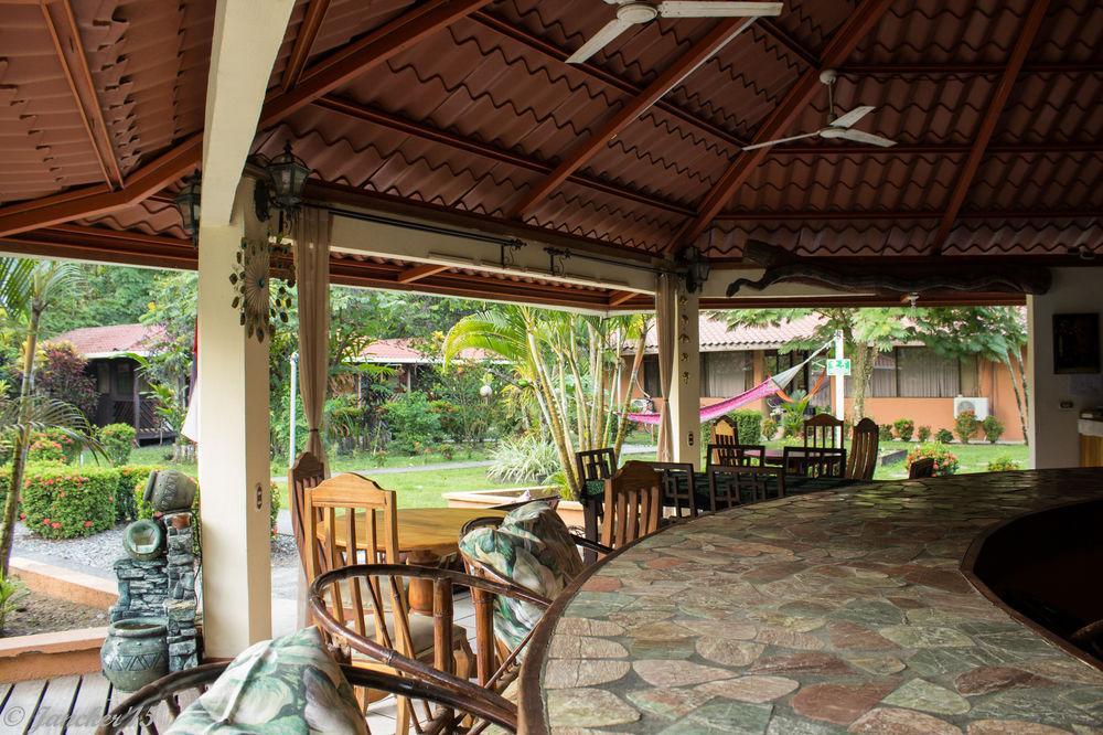 Lodge Kalea Yard Puerto Jimenez