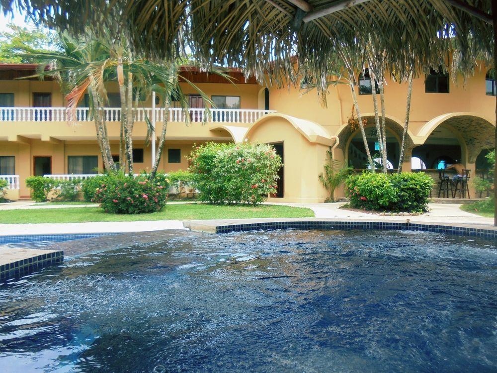Delfin Front Hotel 3*