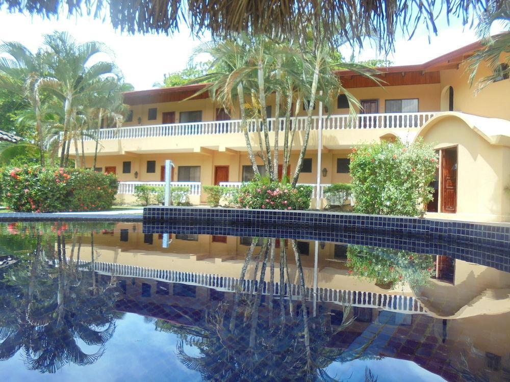 Delfin Front Hotel 3*