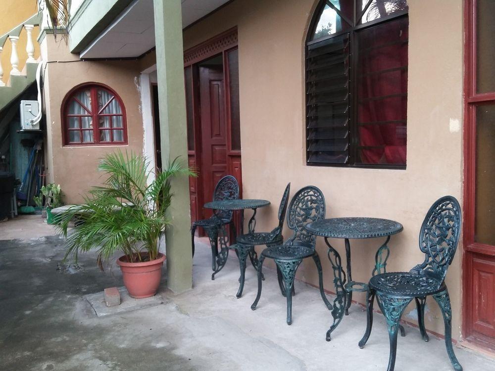 Cabinas Madeleine Aparthotel 2*