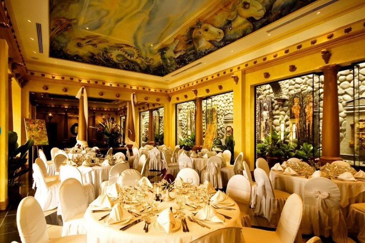 Zephyr Palace Luxury 5*