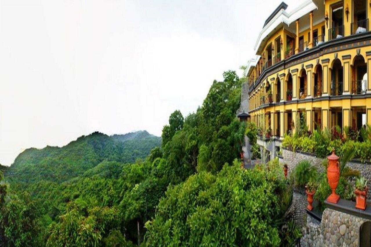 Zephyr Palace Luxury Hotel