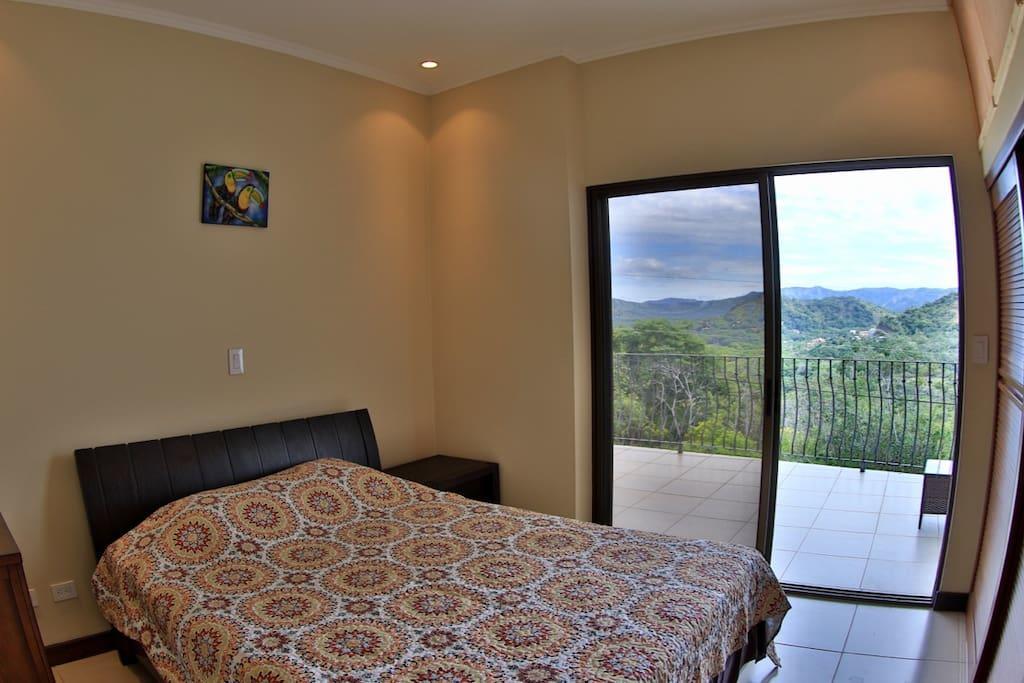 Flamingo Towers 24 *
