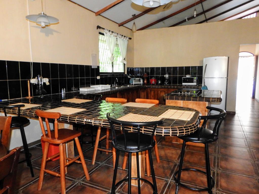 Casa Amigos By The Beach Country house