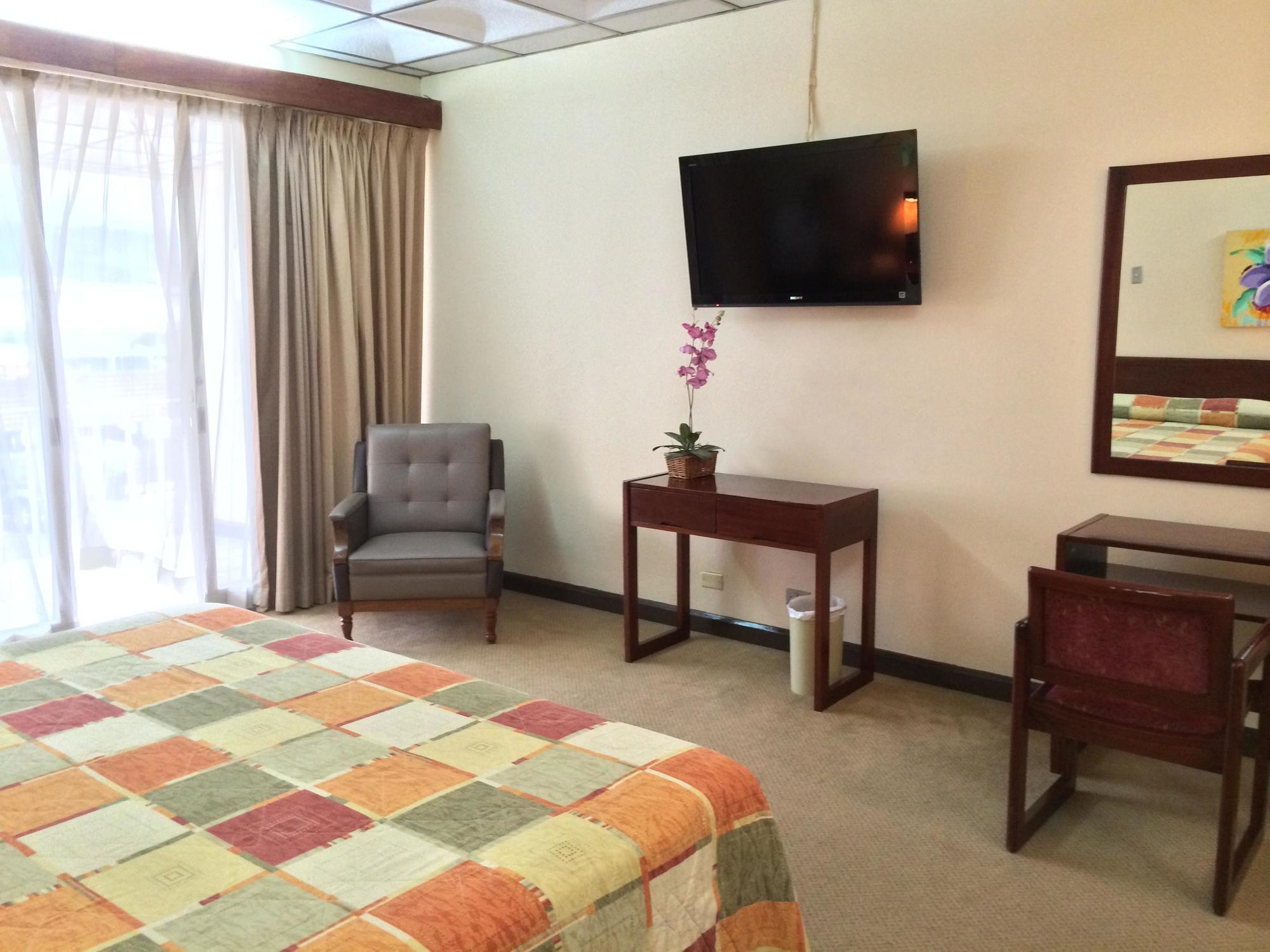 Costa Rica Tennis Club Hotel 3*