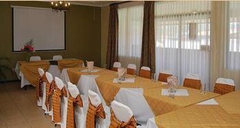 Y Restaurante El Guarco Hotel