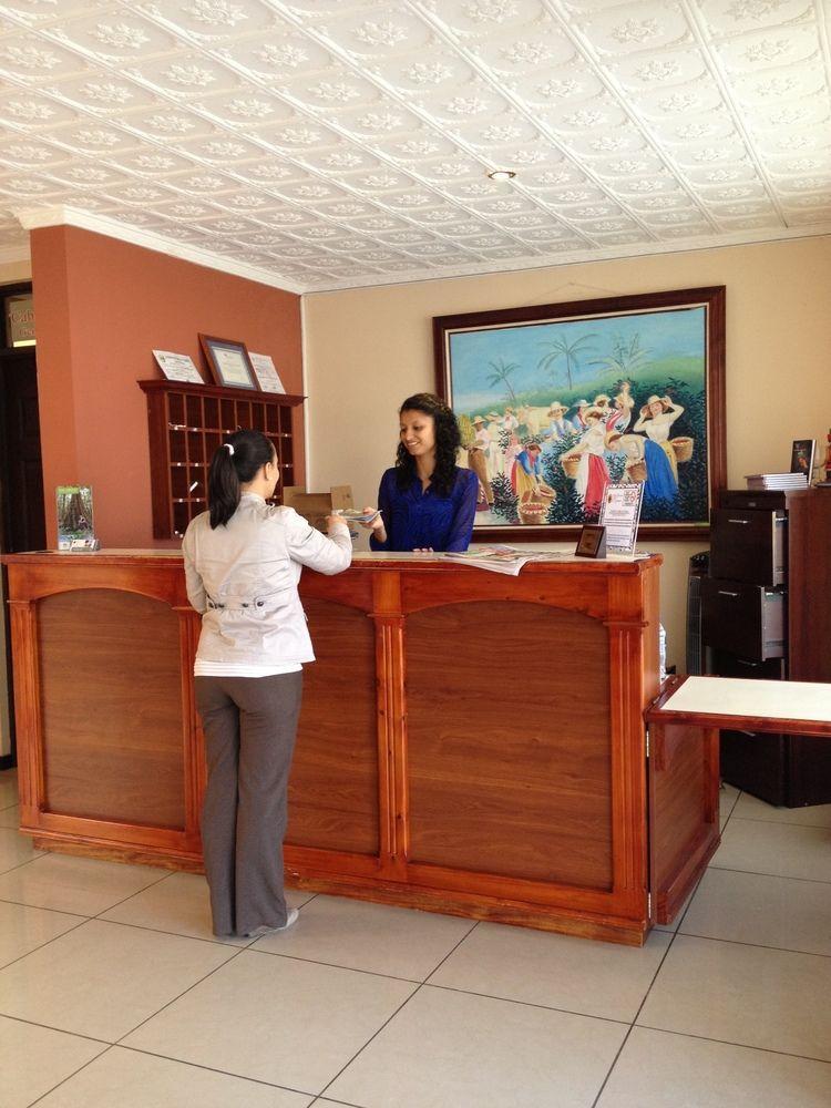 Hotel Y Restaurante El Guarco 3*