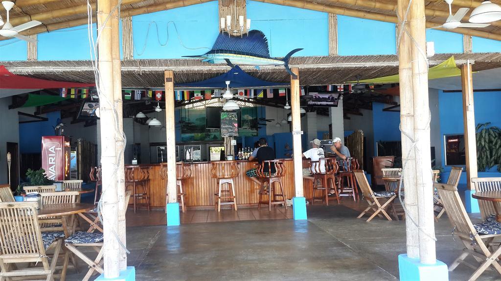 Fish Hook Marina Hotel