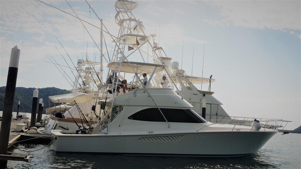 Hotel Fish Hook Marina 2*