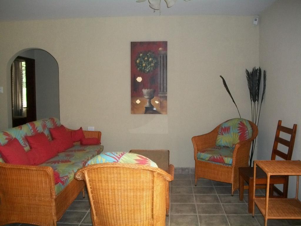House And The Pool Nicoya