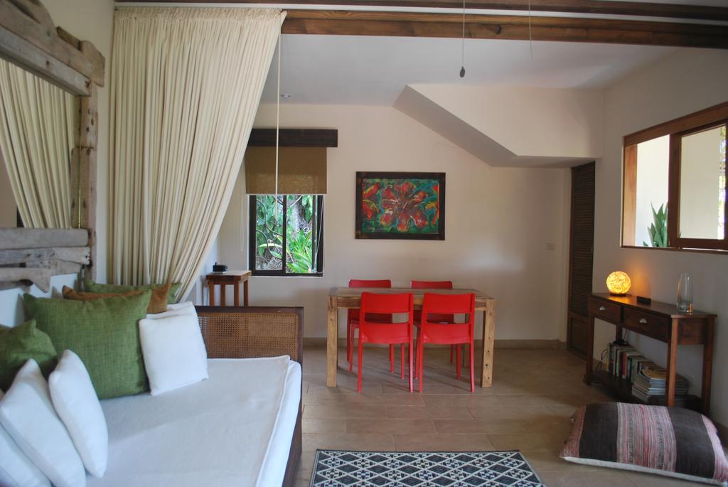 Casa Frangipani Guest house
