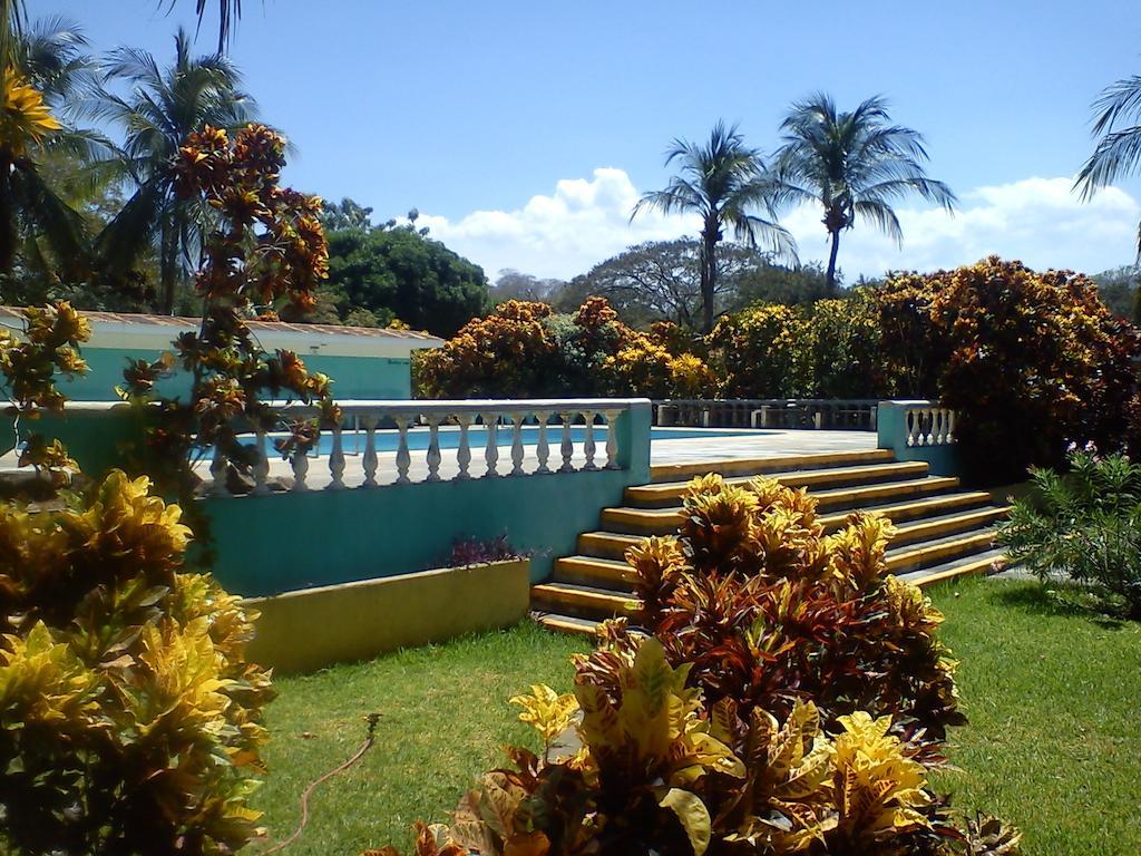 Cabinas Chale * Coco