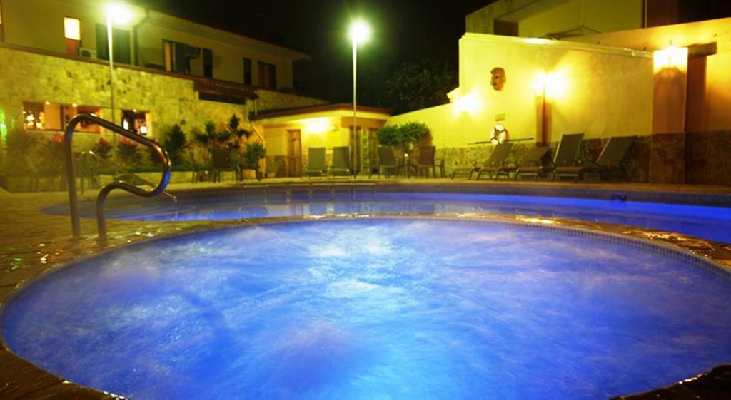 Adventure Hotel