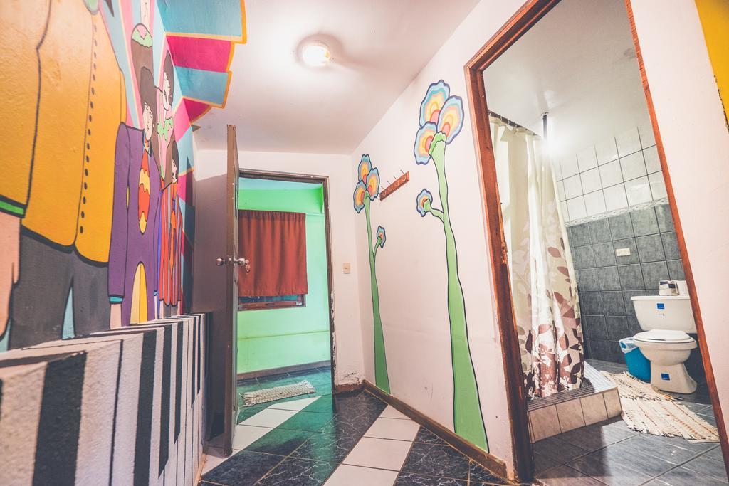Pura Vida Hostel Tamarindo