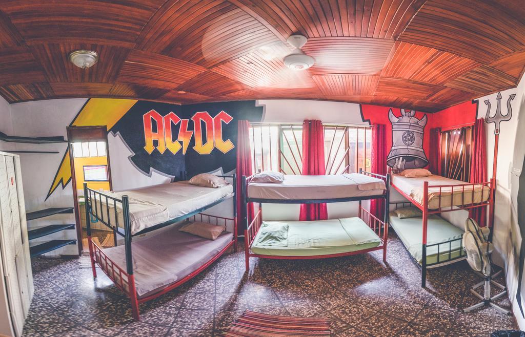 Pura Vida Hostel