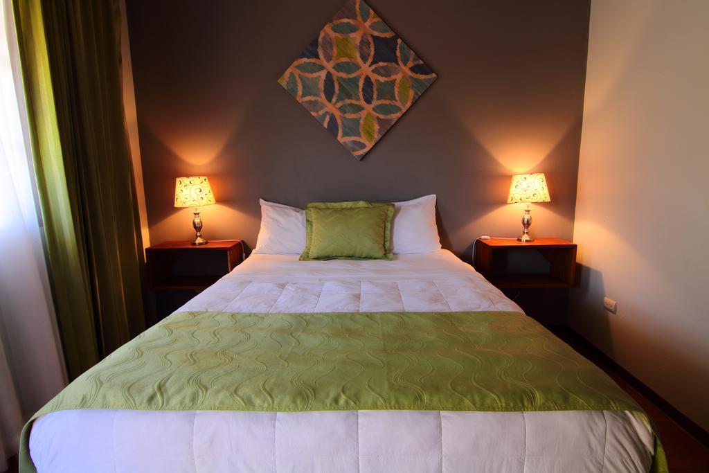 Hotel Del Sueno 3*