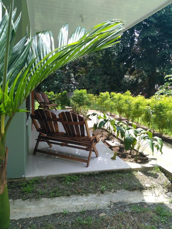 Hostel Manuel Antonio Hostel Resort *