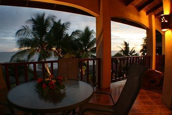 The Backyard 3* Jaco