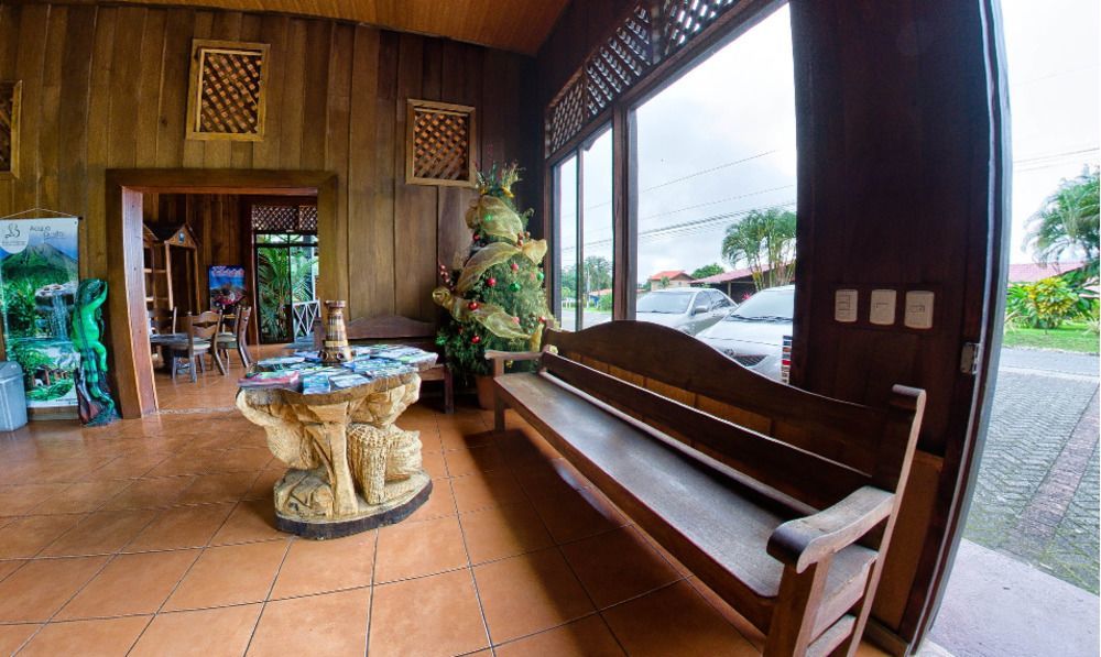Arenal Lodge *