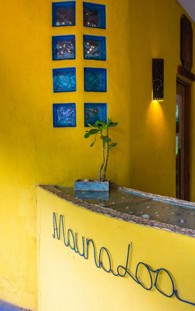 Mauna Loa Hotel
