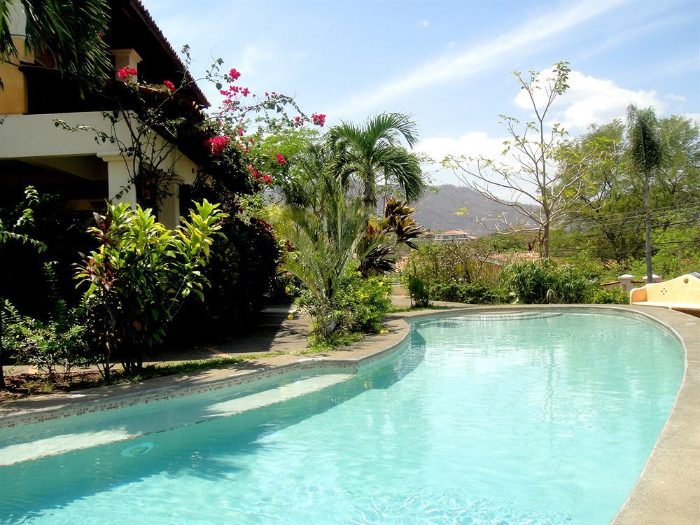 Tropical Gardens Coco Sunset Hill *