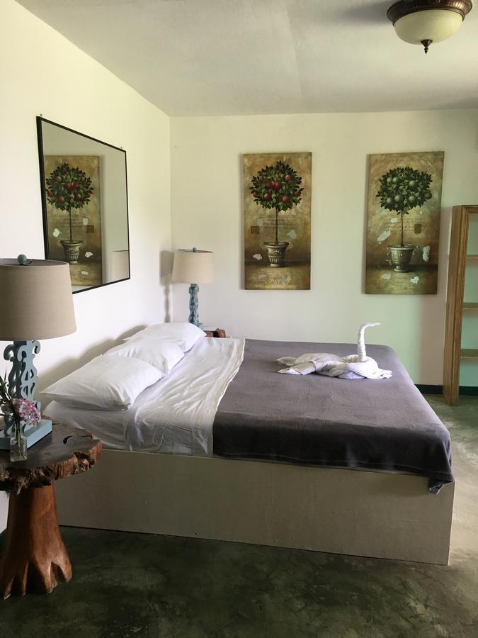 Bed & Breakfast La Puerto Carrillo