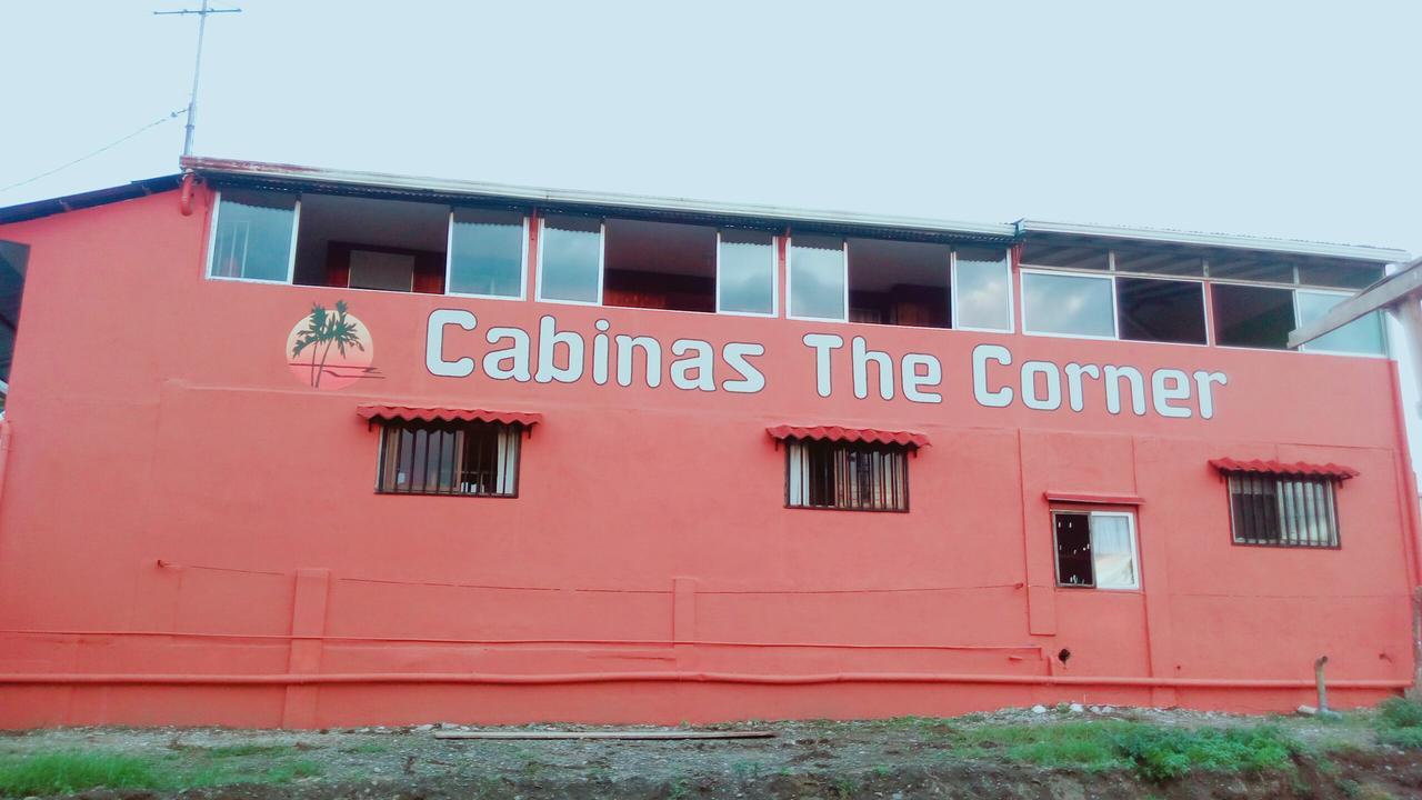 Cabinas The Corner