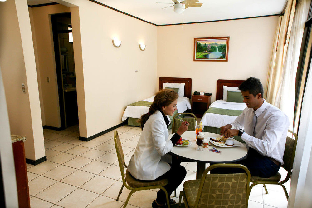 Y Restaurante El Guarco Cartago