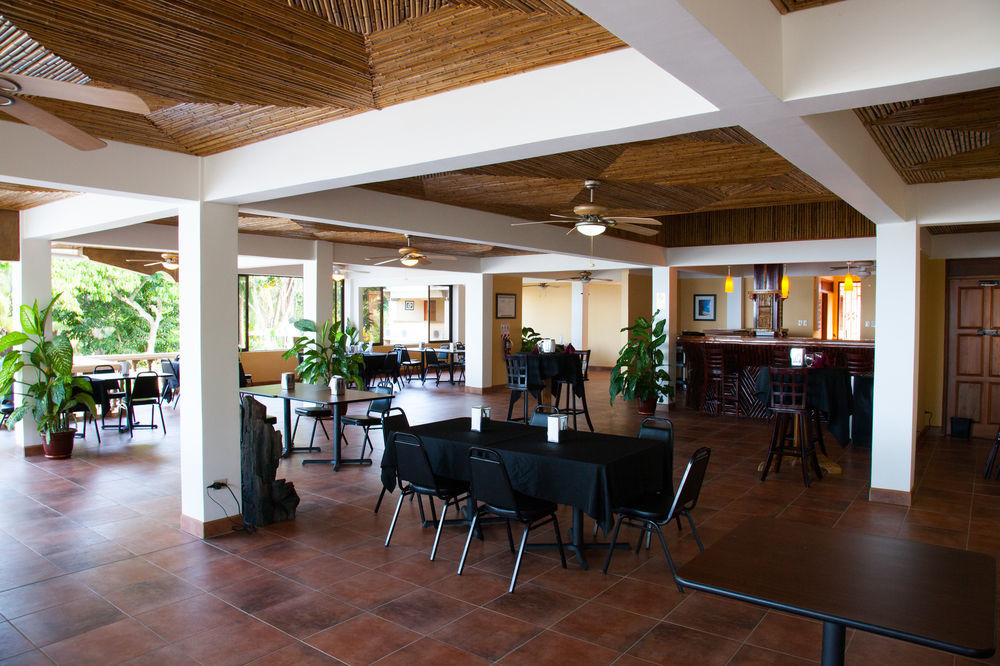 Laguna & Club 4*