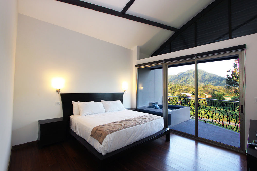 Oceano Boutique & Bistro Hotel 4*