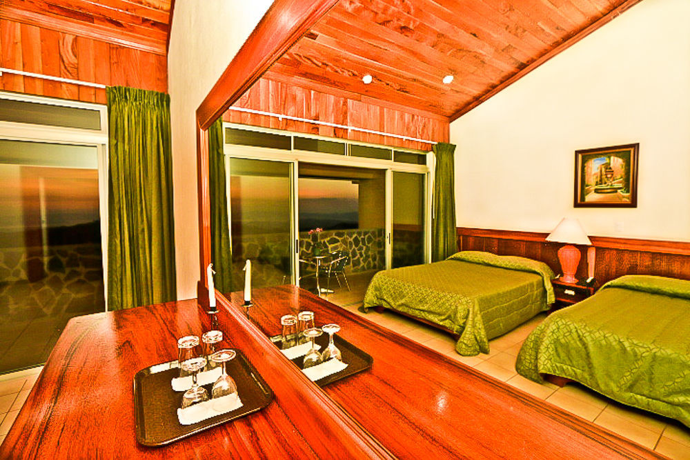Montana Hotel 3*
