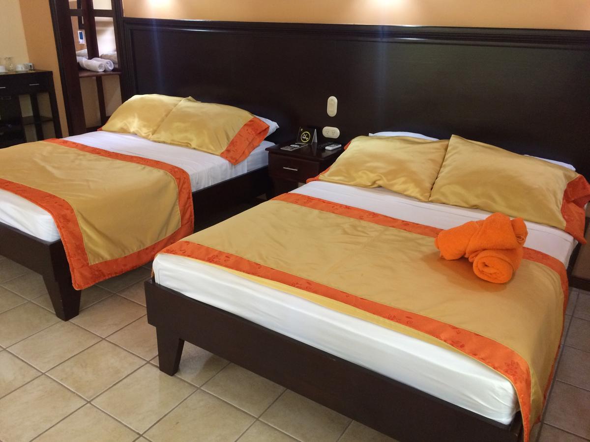 Mussaenda, Arenal Hotel La Fortuna