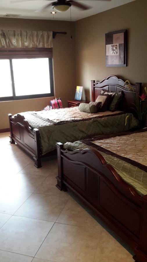 Tres Regalos Condominium Beach Club