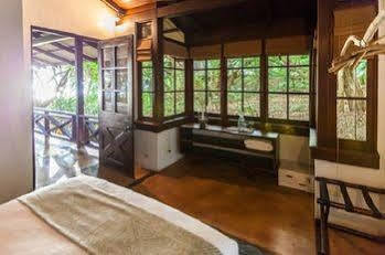 Latitude 10 Exclusive Beach Hotel