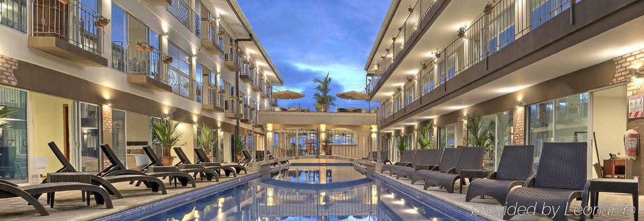 Beachfront Tramonto 3*