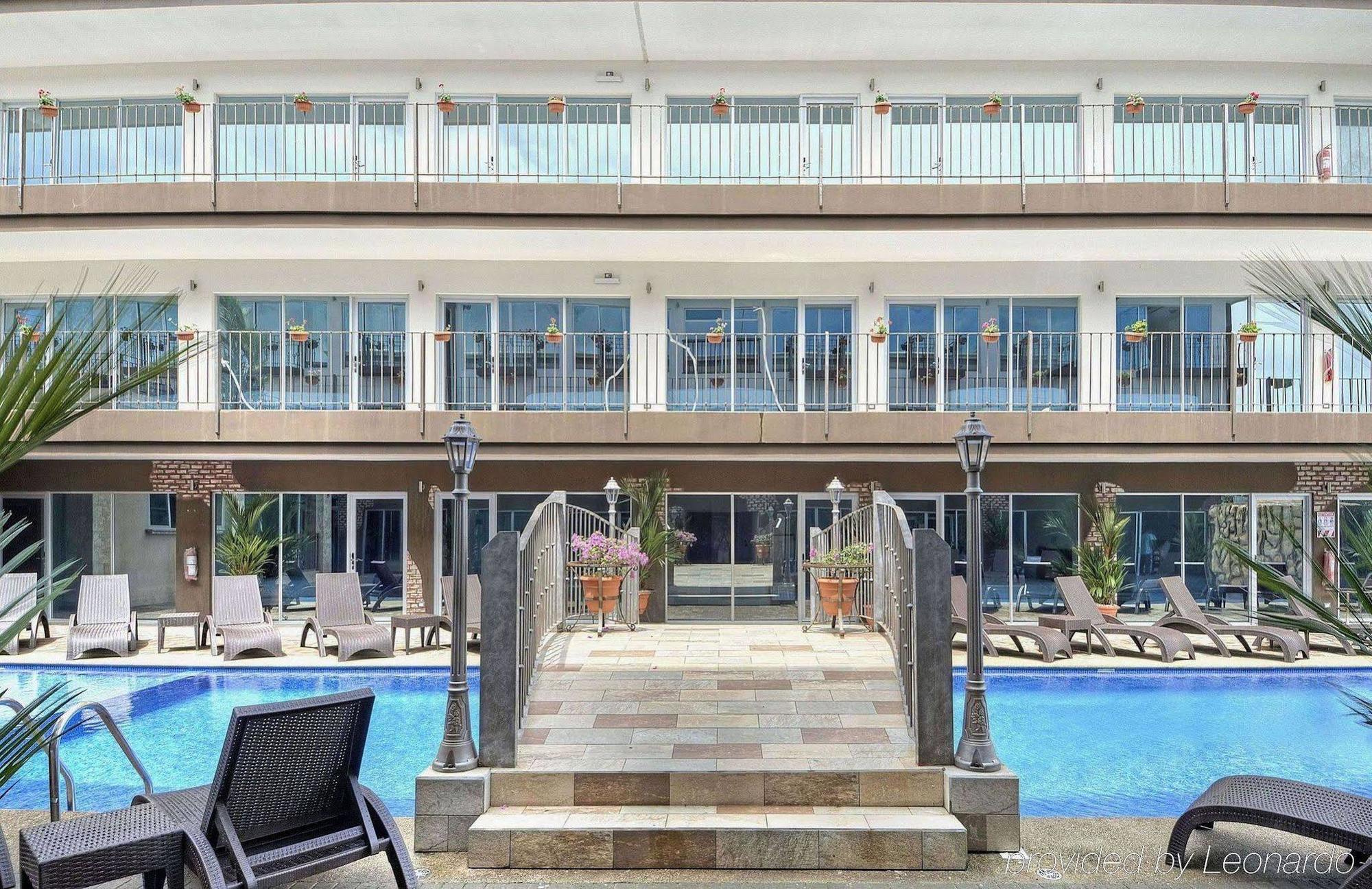 Beachfront Tramonto Hotel Jaco