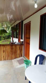 Cabinas Casa Miriam Hotel 2*