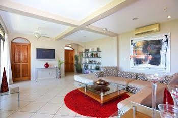 Chantel Suites Holiday home