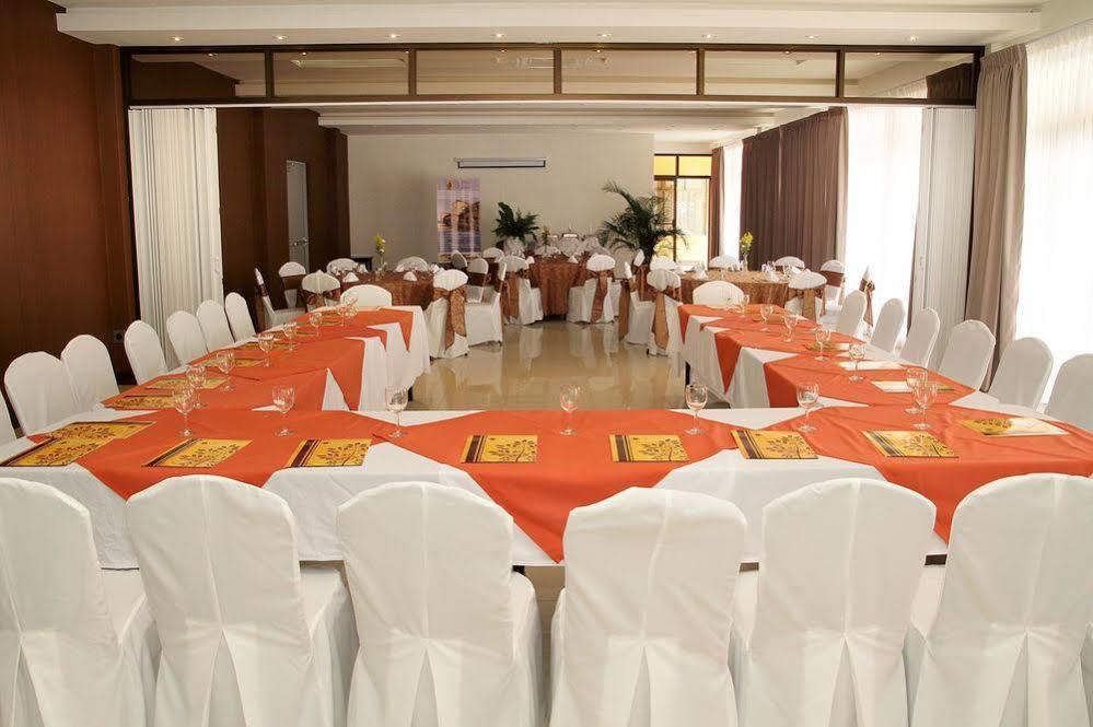 Y Restaurante El Guarco 3* Cartago